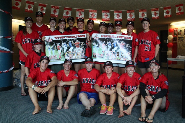 Baseball Canada dévoile sa nouvelle affiche pour le baseball féminin!